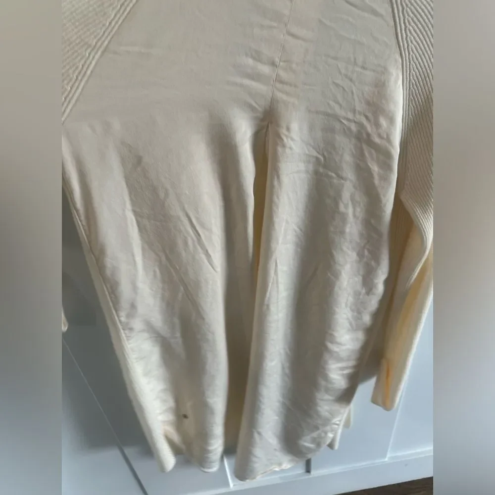 Lululemon Still At Ease Wrap Angel Wing